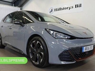 Ljusgrå (grå) Begagnad 2023 Cupra Born e-Boost Halvkombi | 279 900 kr (Lite dyr)