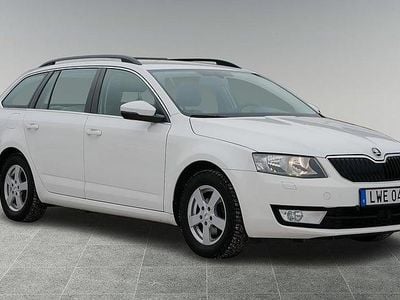 Begagnad Skoda Octavia G-TEC Ambition 112 HK (82 kW) 2015 Vit Kombi