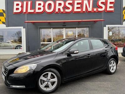 Begagnad Volvo V40 Kinetic 116 HK (85 kW) 2013 Svart Halvkombi