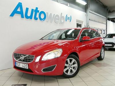 Begagnad Volvo V60 Momentum 115 HK (84 kW) 2011 Röd Kombi