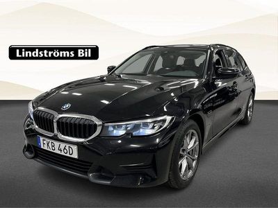 Svart Begagnad 2022 BMW 330 Sport Line Kombi | 274 900 kr (Marknadspris)