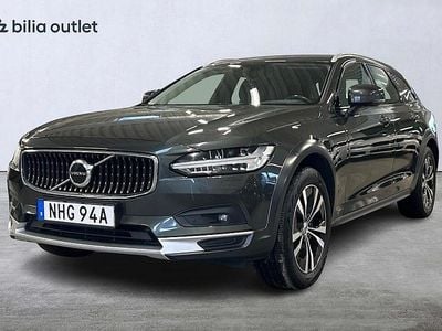 Grå Begagnad 2020 Volvo V90 CC SE Kombi | 304 900 kr (Marknadspris)