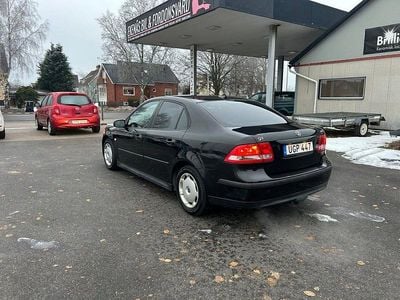 Begagnad Saab 9-3 Linear 175 HK (128 kW) 2003 Svart