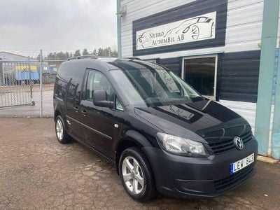 Begagnad VW Caddy 102 HK (75 kW) 2011 Svart Minibuss