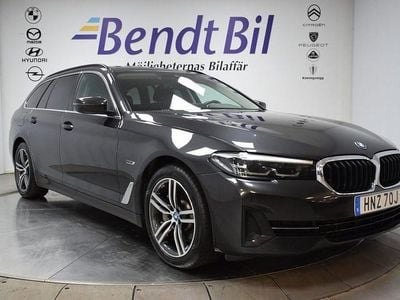 Grå Begagnad 2022 BMW 530 Sport Line Kombi | 284 500 kr
