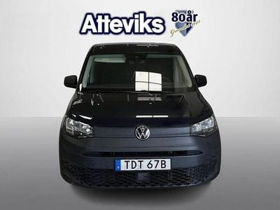 Blå Begagnad 2022 VW Caddy Minibuss | 209 000 kr (Marknadspris)