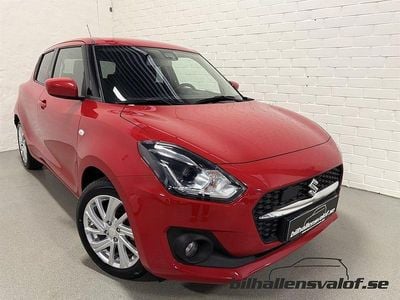 Begagnad Suzuki Swift 83 HK (61 kW) 2023 Fervent red Halvkombi
