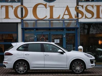 Carrera vit metallic Begagnad 2016 Porsche Cayenne GTS SUV | 439 000 kr