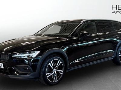 Svart (black) Begagnad 2020 Volvo V60 CC Kombi | 279 900 kr (Marknadspris)
