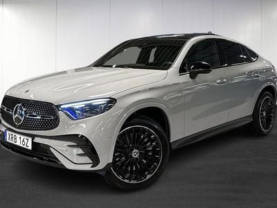 Grå Begagnad 2025 Mercedes GLC300e Premium Sportkupé | 909 000 kr