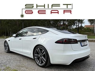 Pearl white | kräm premium med valnöt Begagnad 2023 Tesla Model S Long Range AWD Halvkombi | 725 000 kr