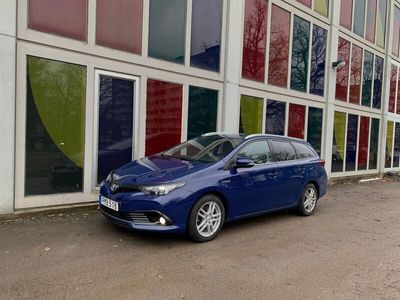 begagnad Toyota Auris Touring Sports Hybrid e-CVT GPS Kamera Kombi Comfort Euro 6