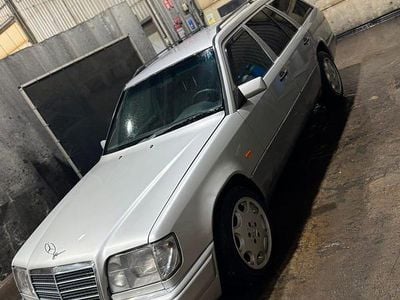 Begagnad 1989 Mercedes 300 Kombi | 75 000 kr