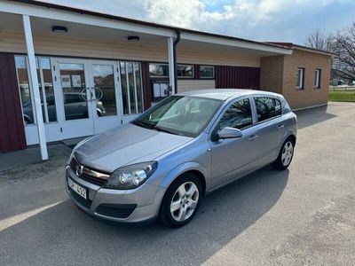 begagnad Opel Astra 1.6 Twinport ny bes lågmil mil 1 ägare