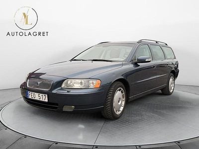Begagnad Volvo V70 Momentum 140 HK (102 kW) 2006 Blå Kombi