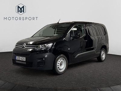 Svart Begagnad 2023 Citroën Berlingo Business Class Minibuss | 259 900 kr (Marknadspris)