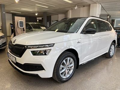 begagnad Skoda Kamiq MONTE CARLO 1,0TSI AUT DRAGPAKET SoV HJUL 2023, Halvkombi