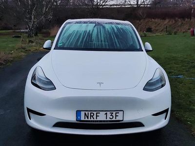 Begagnad Tesla Model Y Long Range RWD 250 kW (340 HK) 2024 Vit SUV