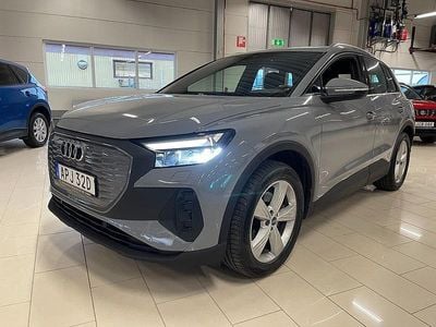 Grå Begagnad 2022 Audi Q4 e-tron Proline SUV | 299 000 kr (Marknadspris)