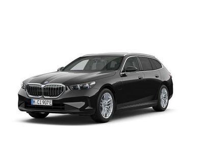 Begagnad BMW 530 299 HK (219 kW) 2025 Black sapphire metallic Kombi
