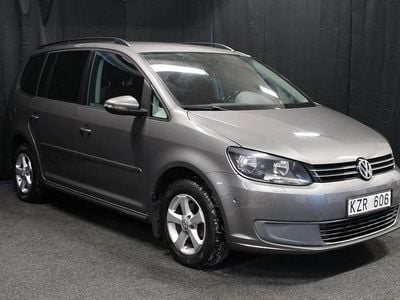 Grå Begagnad 2010 VW Touran Minibuss | 99 900 kr (Lite dyr)