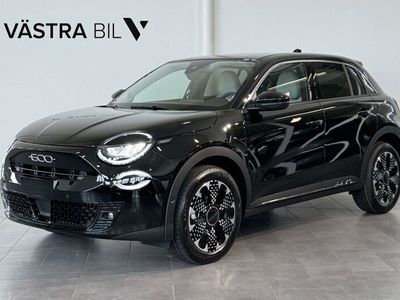 Svart Begagnad 2023 Fiat 600 La Prima SUV | 369 900 kr