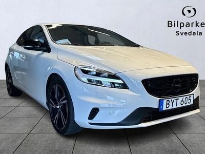 begagnad Volvo V40 D3 Automat R-Design / Navi / Kamera / Black Optik