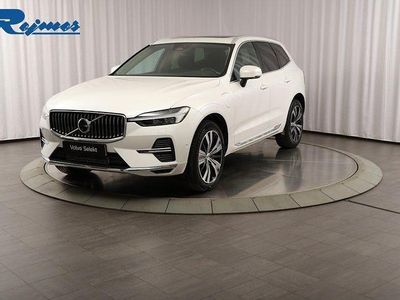 Crystal vit metallic Begagnad 2023 Volvo XC60 Core SUV | 429 900 kr (Bra pris)
