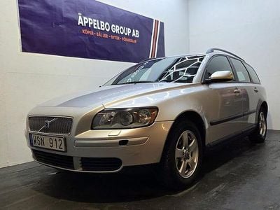 Begagnad Volvo V50 101 HK (74 kW) 2005 Ljusgrå Kombi