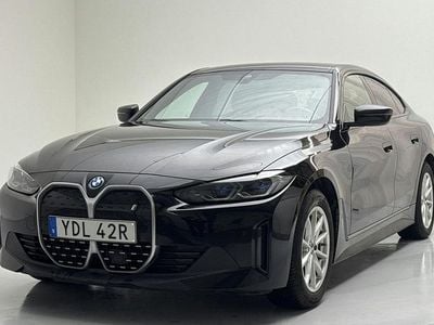 Svart Begagnad 2024 BMW i4 Sedan | 359 000 kr (Superpris)