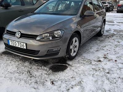 Grå met Begagnad 2014 VW Golf VII Kombi | 75 000 kr (Bra pris)