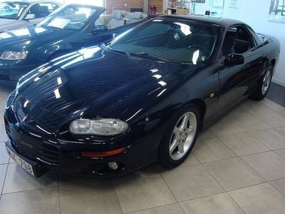 Begagnad Chevrolet Camaro 193 HK (141 kW) 2001 Svart Sedan