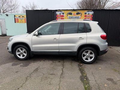 Ljusgrå Begagnad 2012 VW Tiguan Sportline SUV | 69 900 kr (Marknadspris)