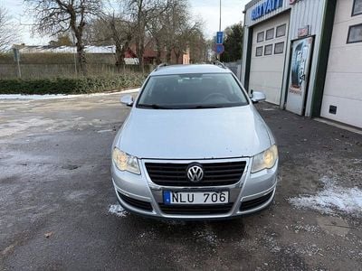Begagnad VW Passat Comfortline 150 HK (110 kW) 2006 Silver Kombi