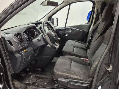 Begagnad Renault Trafic 120 HK (88 kW) 2021 Svart metallic Minibuss