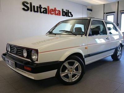 Begagnad VW Golf II S 90 HK (66 kW) 1991 Vit Halvkombi