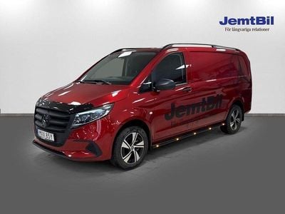 Röd Begagnad 2025 Mercedes Vito Van | 706 250 kr