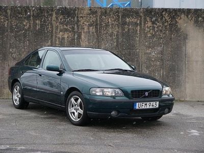 Grön Begagnad 2003 Volvo S60 Business Edition Sedan | 49 900 kr (Lite dyr)