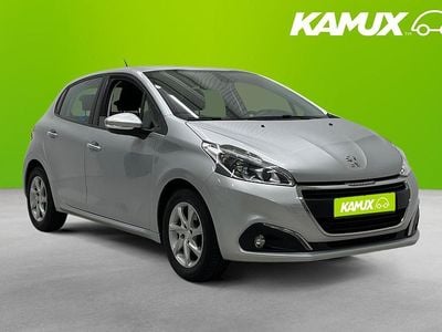 Ljusgrå (grå) Begagnad 2017 Peugeot 208 Halvkombi | 59 800 kr (Bra pris)