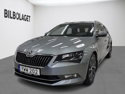 Grå Begagnad 2018 Skoda Superb LAURIN & KLEMENT Kombi | 225 500 kr (Marknadspris)