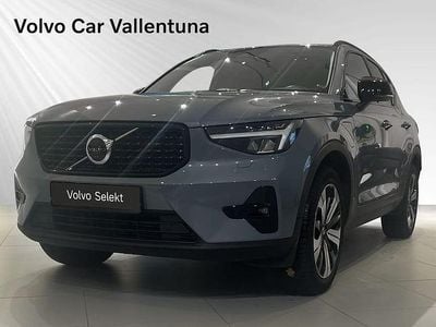 Grå Begagnad 2023 Volvo XC40 Plus SUV | 399 900 kr (Lite dyr)