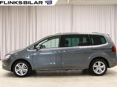 Mörkgrå Begagnad 2022 VW Sharan Minibuss | 349 900 kr (Lite dyr)