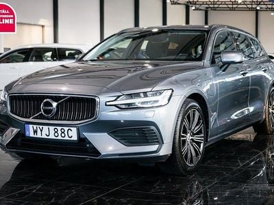 Grå Begagnad 2020 Volvo V60 Momentum Kombi | 249 500 kr