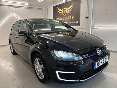 Svart Begagnad 2016 VW Golf VII GTE Halvkombi | 149 990 kr (Marknadspris)