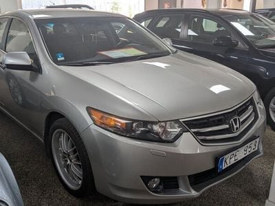 Begagnad Honda Accord Elegance 157 HK (115 kW) 2010 Silver Sedan