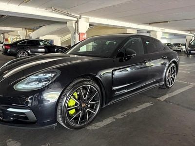 Porsche Panamera 4