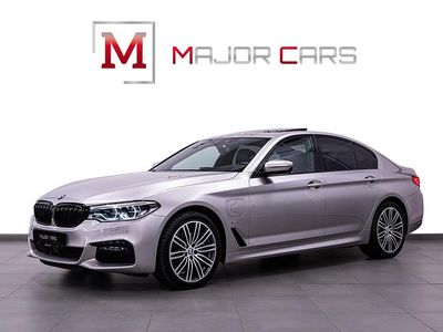 Ljusgrå Begagnad 2020 BMW 530e M Sport Sedan | 359 900 kr (Lite dyr)