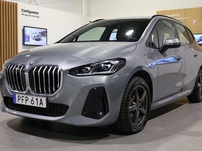 Skyscraper grey metallic Begagnad 2024 BMW 225 M Sport Minibuss | 354 800 kr
