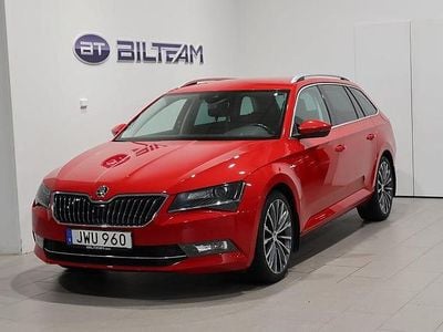 Röd Begagnad 2015 Skoda Superb LAURIN & KLEMENT Kombi | 233 900 kr (Marknadspris)