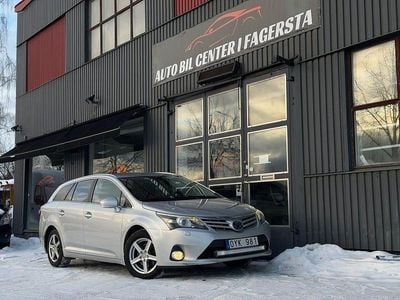 Begagnad Toyota Avensis Business Edition 124 HK (91 kW) 2013 Silver Kombi